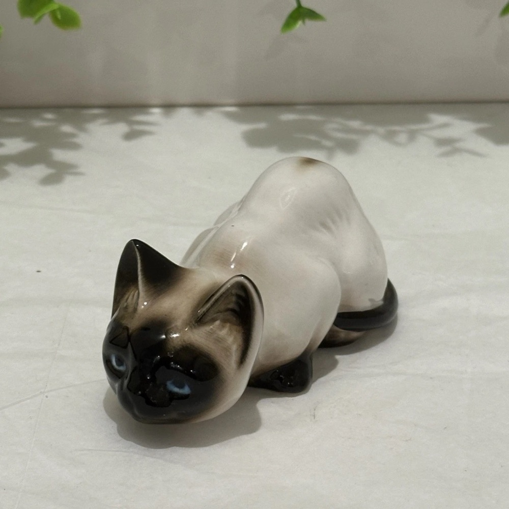 Enesco Black and Cream Cat Toy